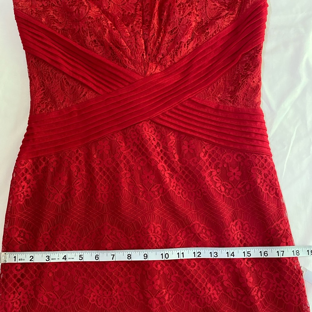 TADASHI SHOJI Cherry Red Chantilly Lace Bateau Neckline Sheath Dress SZ 6 - Picture 11 of 12